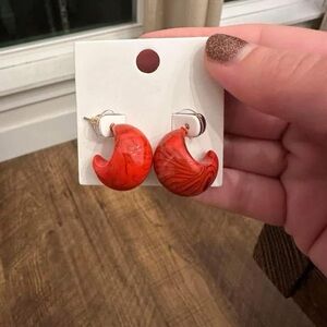 Marbled red earrings. 1 inch.  Perfect with the Tibetan rose ring.  NWT
